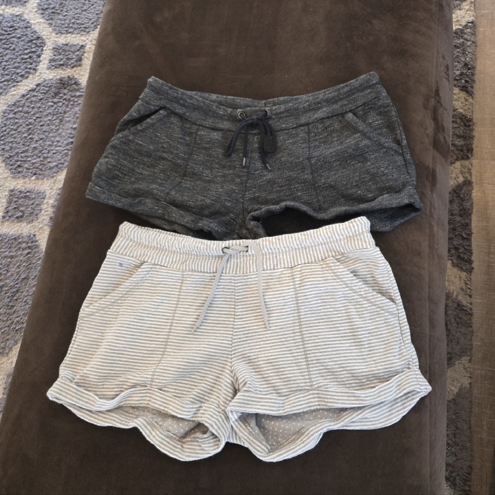 Banana Republic Women's Shorts - Gray and Striped M